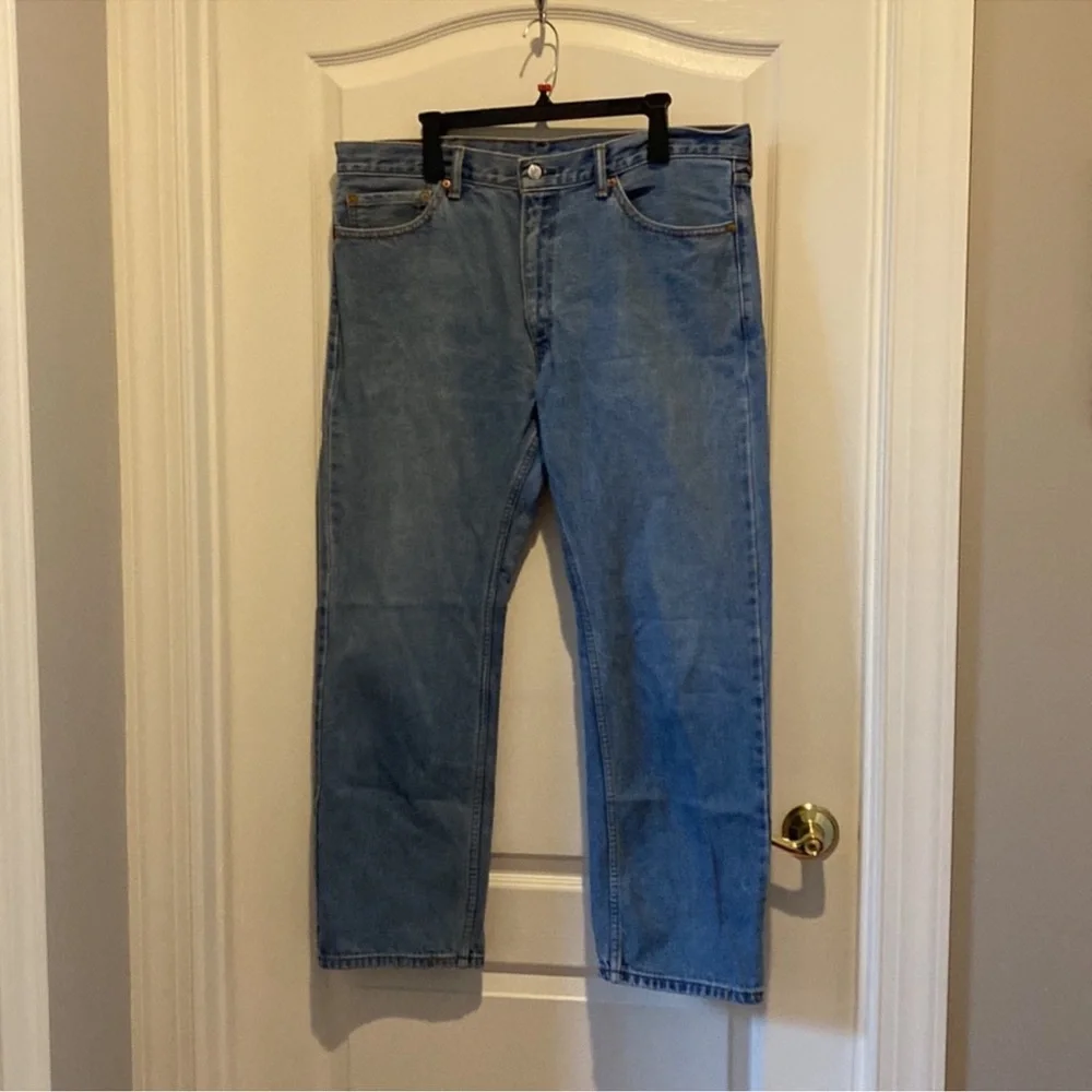 LEVI’S 505 38x30 Mens Denim Jeans Regular Fit Classic Straight Medium Wash $70
